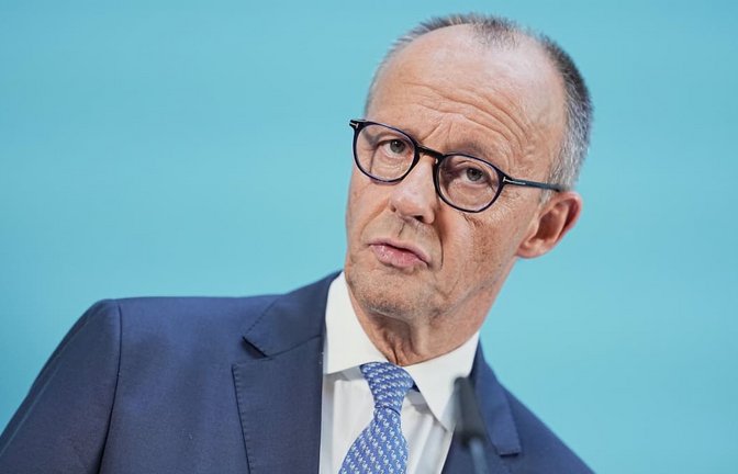 „So –&nbsp;schöne Ferien!“ Mit diesen Worten hatte sich der Kanzler und CDU-Chef am 29. Juli von den Kollegen verabschiedet. Seither wurden öffentliche Äußerungen von Friedrich Merz offenbar schmerzlich vermisst.<span class='image-autor'>Michael Kappeler/dpa</span>