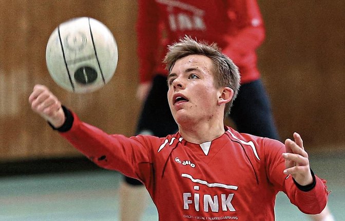 Ball und DM-Qualifikation fest im Blick: Vaihingens U 18 um Kapitän Nils Hantke ist Süddeutscher Meister. Fotos: Küppers