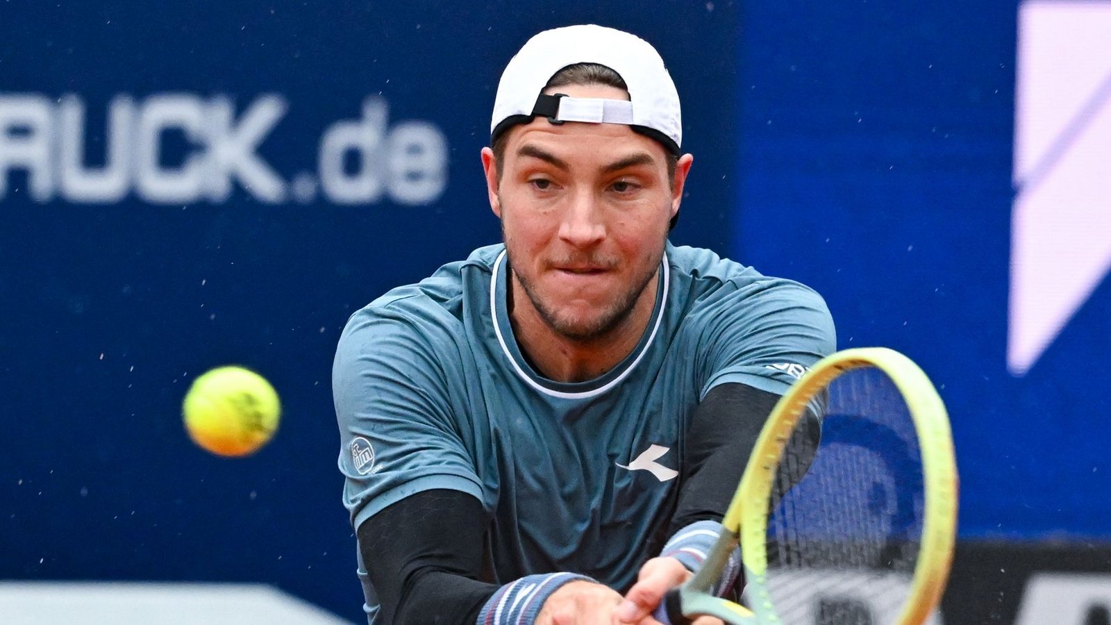 Tennisprofi Jan-Lennard Struff erreichte in München das Halbfinale.Foto: Sven Hoppe/dpa