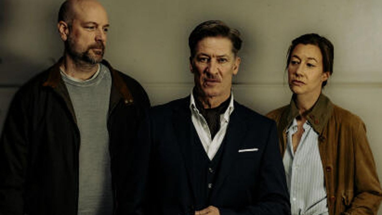 Kommissar Dennis Eden (Stephan Zinner), Rechtsanwalt August Schellenberg (Tobias Moretti) und Kommissarin Cris Blohm (Johanna Wokalek, v.l.)Foto: BR/die film gmbh/Susanne Bernhard