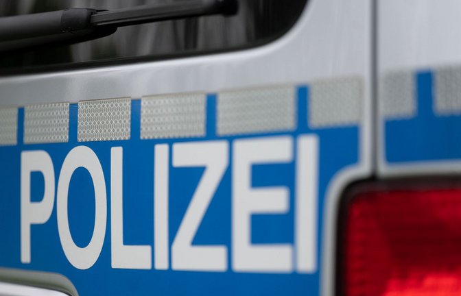 Die Polizei sucht einen jungen Mann, der an einem Ladendiebstahl beteiligt gewesen sein soll. (Symbolbild)<span class='image-autor'>Foto: Marijan Murat/dpa</span>