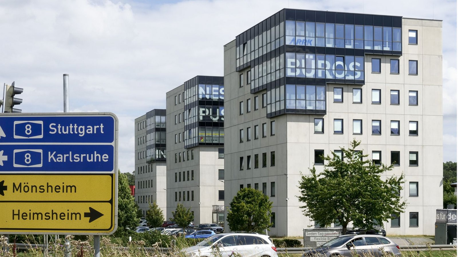 Die Gebäude für die geplanten UnterkünfteFoto: /Simon Granville Die Gebäude für die geplanten UnterkünfteFoto: /Simon Granville