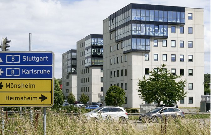 Die Gebäude für die geplanten Unterkünfte<span class='image-autor'>Foto: /Simon Granville</span>