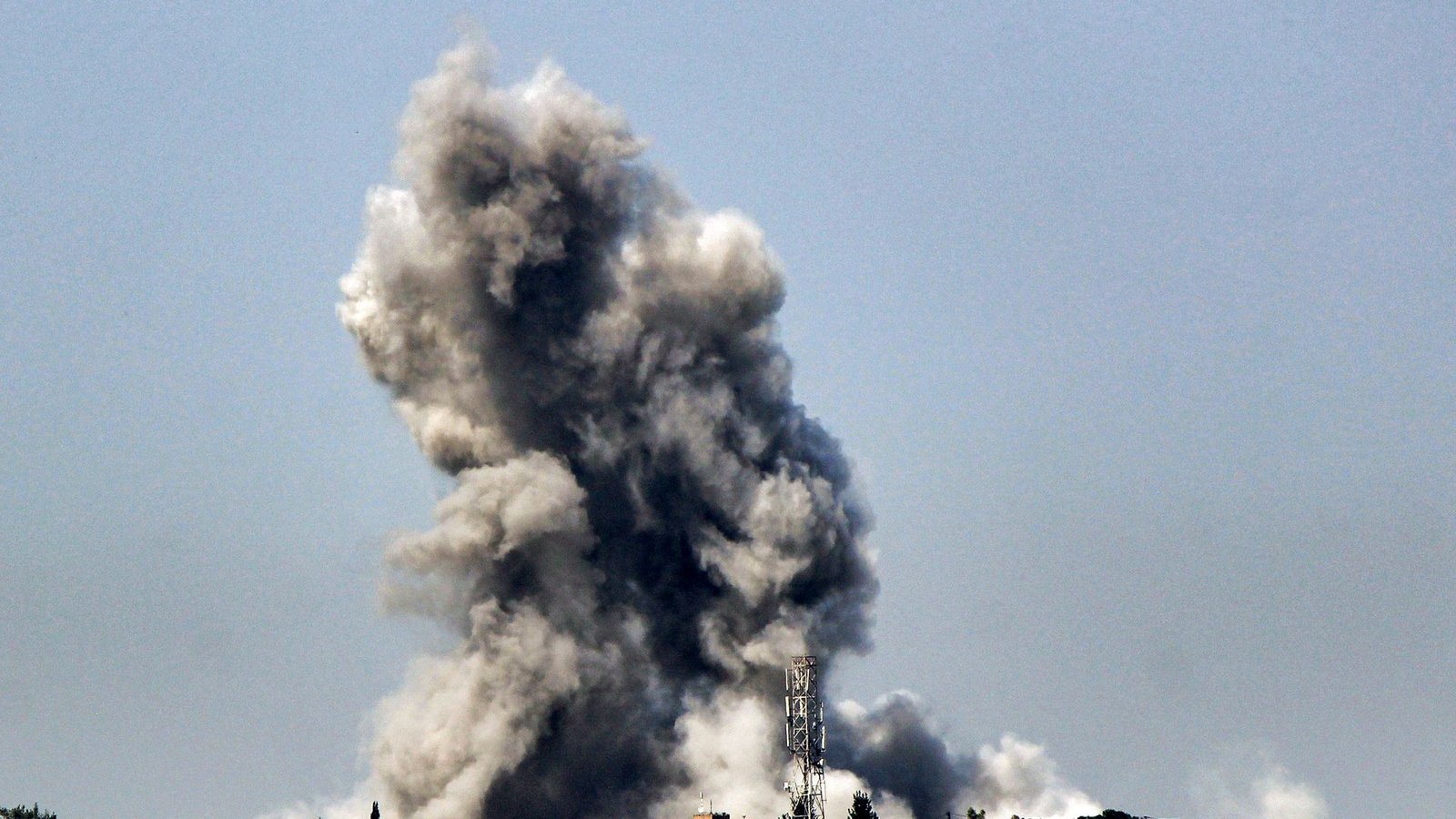 Die Waffenruhe wird von beiden Seiten immer wieder verletzt.Foto: --/dpa