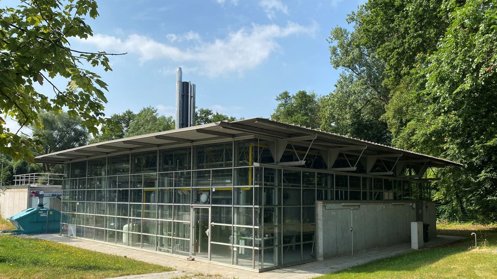 Die Heizzentrale des Wärmenetzes in der Bruchsaler Südstadt ist in einem denkmalgeschützten Gebäude untergebracht.Foto: Stadtwerke Bruchsal Die Heizzentrale des Wärmenetzes in der Bruchsaler Südstadt ist in einem denkmalgeschützten Gebäude untergebracht.Foto: Stadtwerke Bruchsal