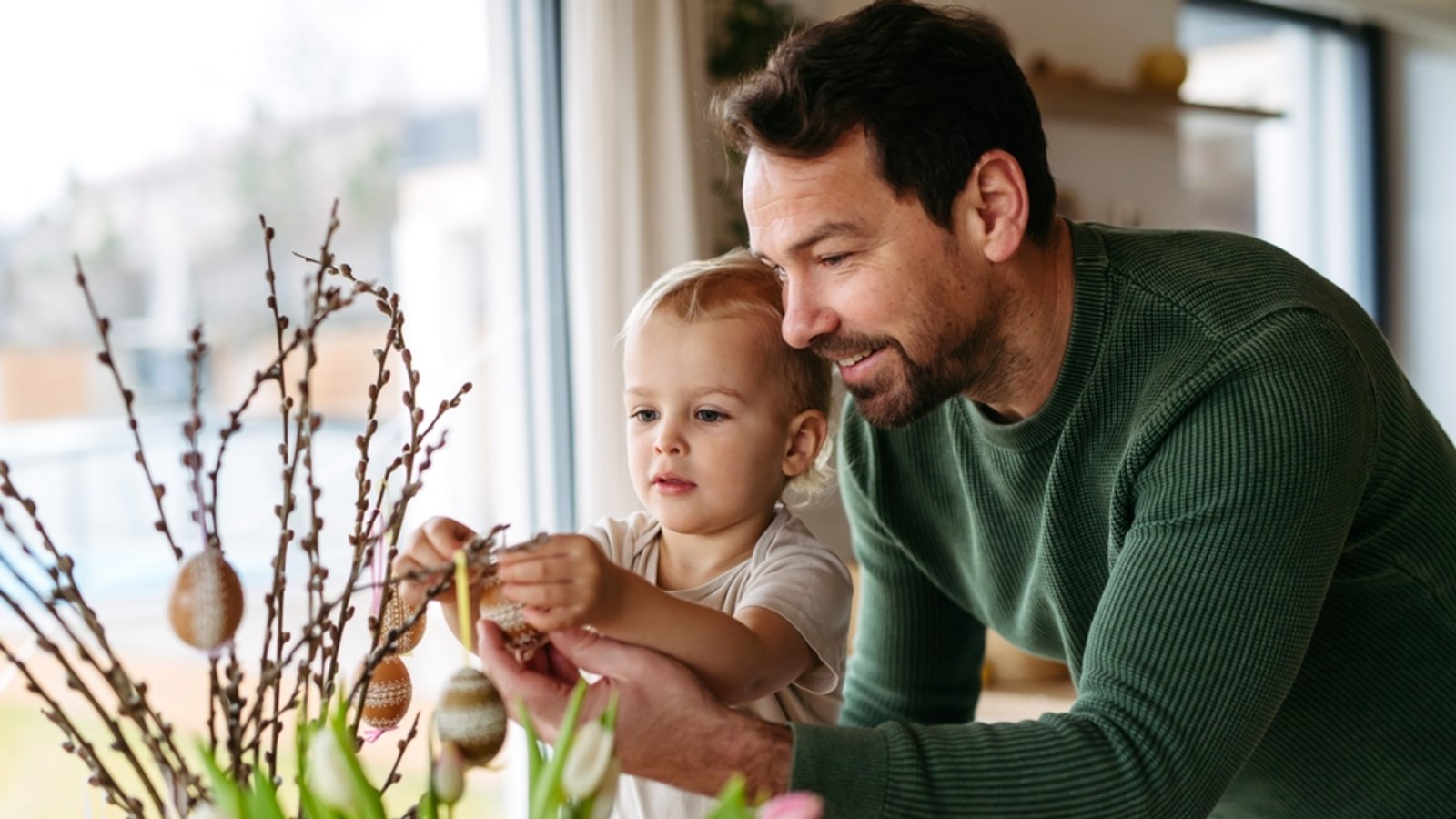 Wann ist Karsamstag und wann ist Ostersamstag?Foto: Halfpoint/ Shutterstock Wann ist Karsamstag und wann ist Ostersamstag?Foto: Halfpoint/ Shutterstock