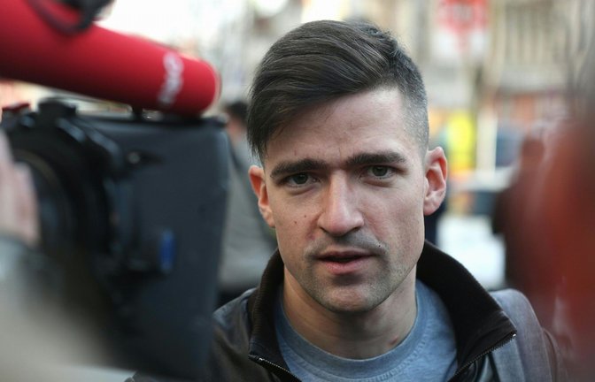 Martin Sellner soll sich mit AfD-Landtags-Abgeordneten aus Bayern getroffen haben. (Archivbild)<span class='image-autor'>Foto: dpa/Georg Hochmuth</span>