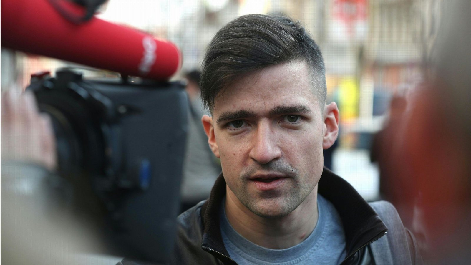 Martin Sellner soll sich mit AfD-Landtags-Abgeordneten aus Bayern getroffen haben. (Archivbild)Foto: dpa/Georg Hochmuth Martin Sellner soll sich mit AfD-Landtags-Abgeordneten aus Bayern getroffen haben. (Archivbild)Foto: dpa/Georg Hochmuth