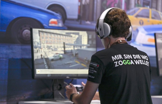 Spielkonsolen und Gaming-PCs verbrauchen teils viel Strom.<span class='image-autor'>Foto: imago//Dwi Anoraganingrum</span>