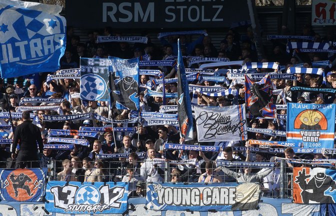 Die Unterstützung im Gazi-Stadion gegen den TSV Steinbach Haiger war wieder hervorragend.<span class='image-autor'>Foto: Pressefoto Baumann/Hansjürgen Britsch</span>
