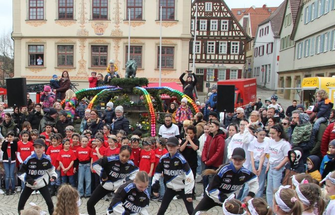 Voller Marktplatz beim VAImilientag.  Archivfoto: Banholzer/VKZ