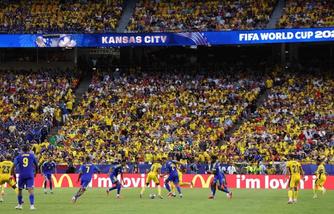 Die Bandenwerbung von McDonald's beim WM-Spiel Ecuador gegen Curacao.<span class='image-autor'>CHARLOTTE WILSON/afp</span>