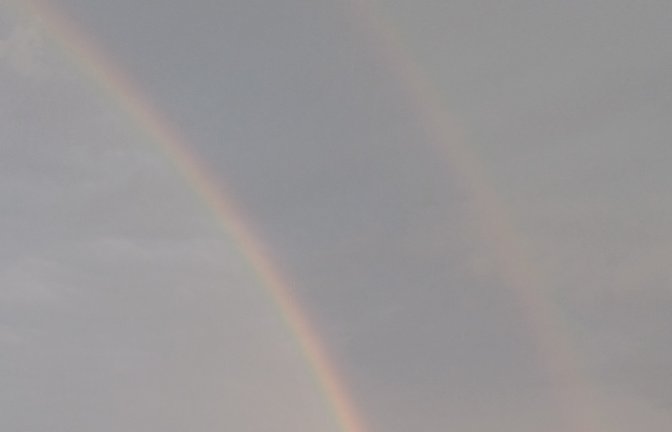 Am Freitagabend brodelt das Wetter in Vaihingen etwas vor sich hin, was die Pracht der Regenbogen nicht minderte.  <span class='image-autor'>Foto: Rücker</span>