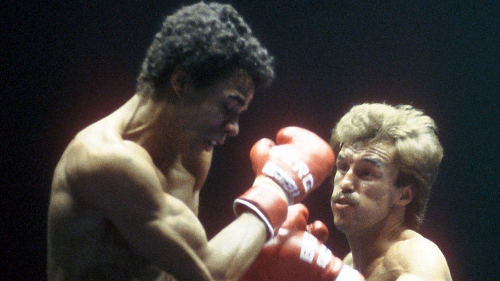 Kampf um die deutsche Meisterschaft im Jahr 1981 gegen Dieter Schantz.Foto: imago Kampf um die deutsche Meisterschaft im Jahr 1981 gegen Dieter Schantz.Foto: imago