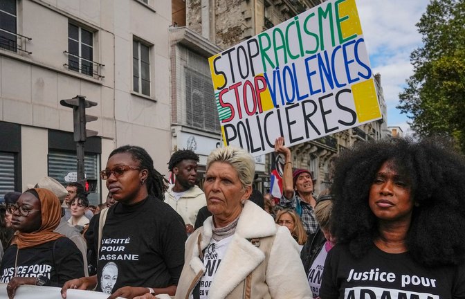 Demonstration gegen Polizeigewalt in Paris.<span class='image-autor'>Foto: Michel Euler/AP/dpa</span>