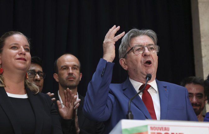 Der frühere Parteichef der linkspopulistischen Partei La France Insoumise (LFI), die ein wichtiger Teil des Linksbündnisses ist, Jean-Luc Mélenchon, erhob noch am Sonntagabend Anspruch auf die Regierungsbildung.<span class='image-autor'>Foto: dpa/Thomas Padilla</span>