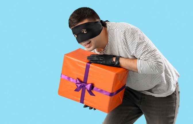 Das Räuberkostüm lässt sich ganz einfach kreieren.<span class='image-autor'>Foto: Pixel-Shot / shutterstock.com</span>