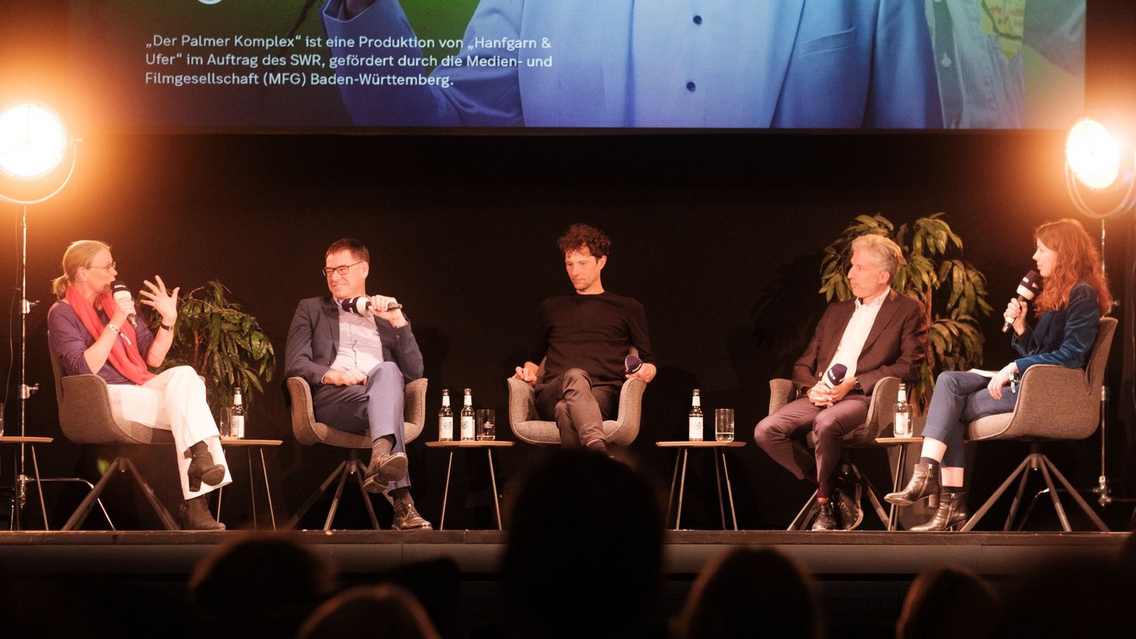 In der Talkrunde nach dem Film diskutiert SWR-Moderatorin Nicole Köster (rechts) mit Sandra Müller aus dem SWR-Studio Tübingen, Rhetorik-Professor Olaf Kramer, Regisseur Frank Marten Pfeiffer und Boris Palmer (von links).Foto: SWR/Markus Palmer In der Talkrunde nach dem Film diskutiert SWR-Moderatorin Nicole Köster (rechts) mit Sandra Müller aus dem SWR-Studio Tübingen, Rhetorik-Professor Olaf Kramer, Regisseur Frank Marten Pfeiffer und Boris Palmer (von links).Foto: SWR/Markus Palmer