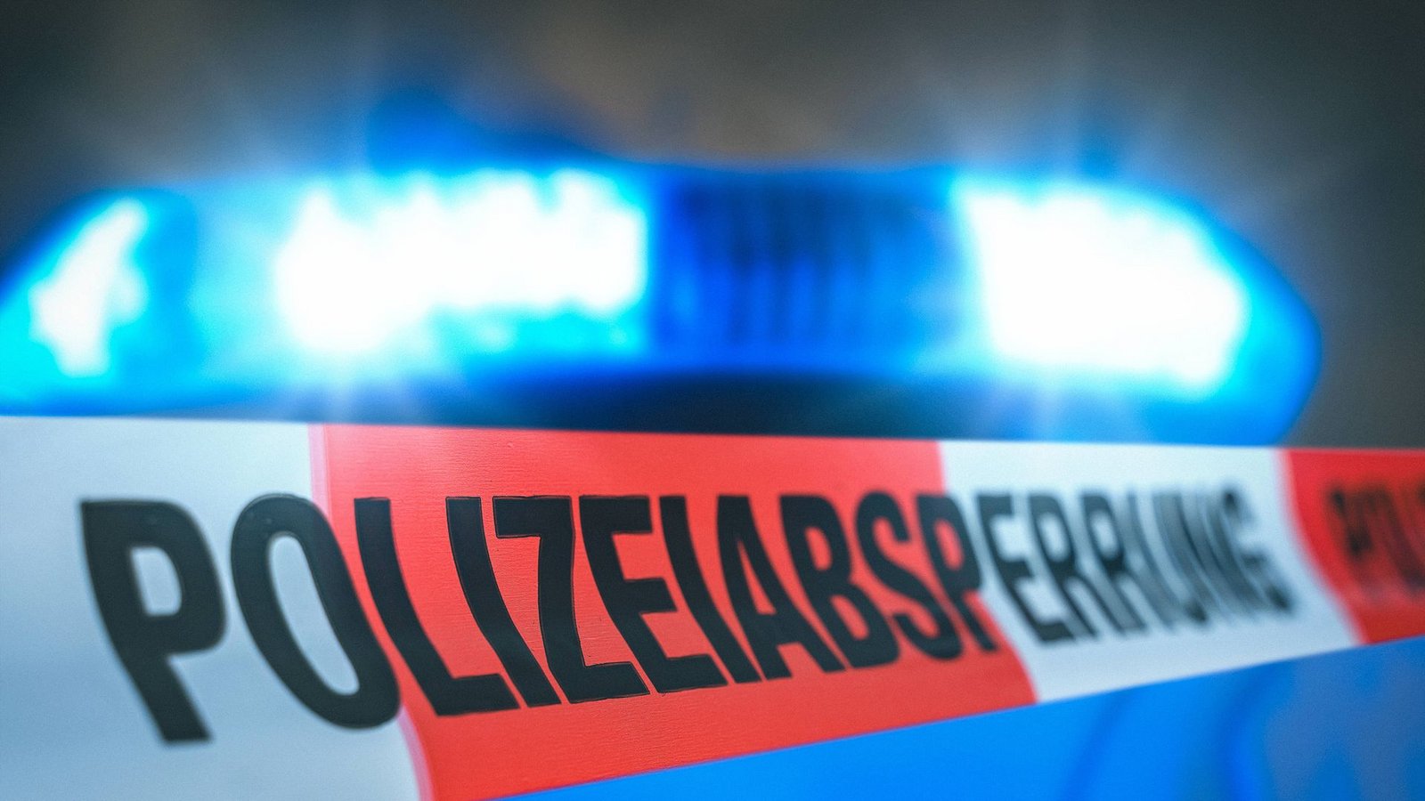 Nach Polizeiangaben war der Bahnverkehr gesperrt.Foto: IMAGO/Bihlmayerfotografie/IMAGO Nach Polizeiangaben war der Bahnverkehr gesperrt.Foto: IMAGO/Bihlmayerfotografie/IMAGO