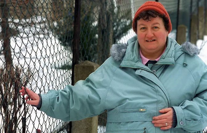Die Auerbacher Hausfrau Regina Zindler, bekannt geworden durch den "Maschendroatzaun" ist in Folge einer Krebserkrankung verstorben.<span class='image-autor'>Foto: picture-alliance / dpa, Thomas Kretschel</span>