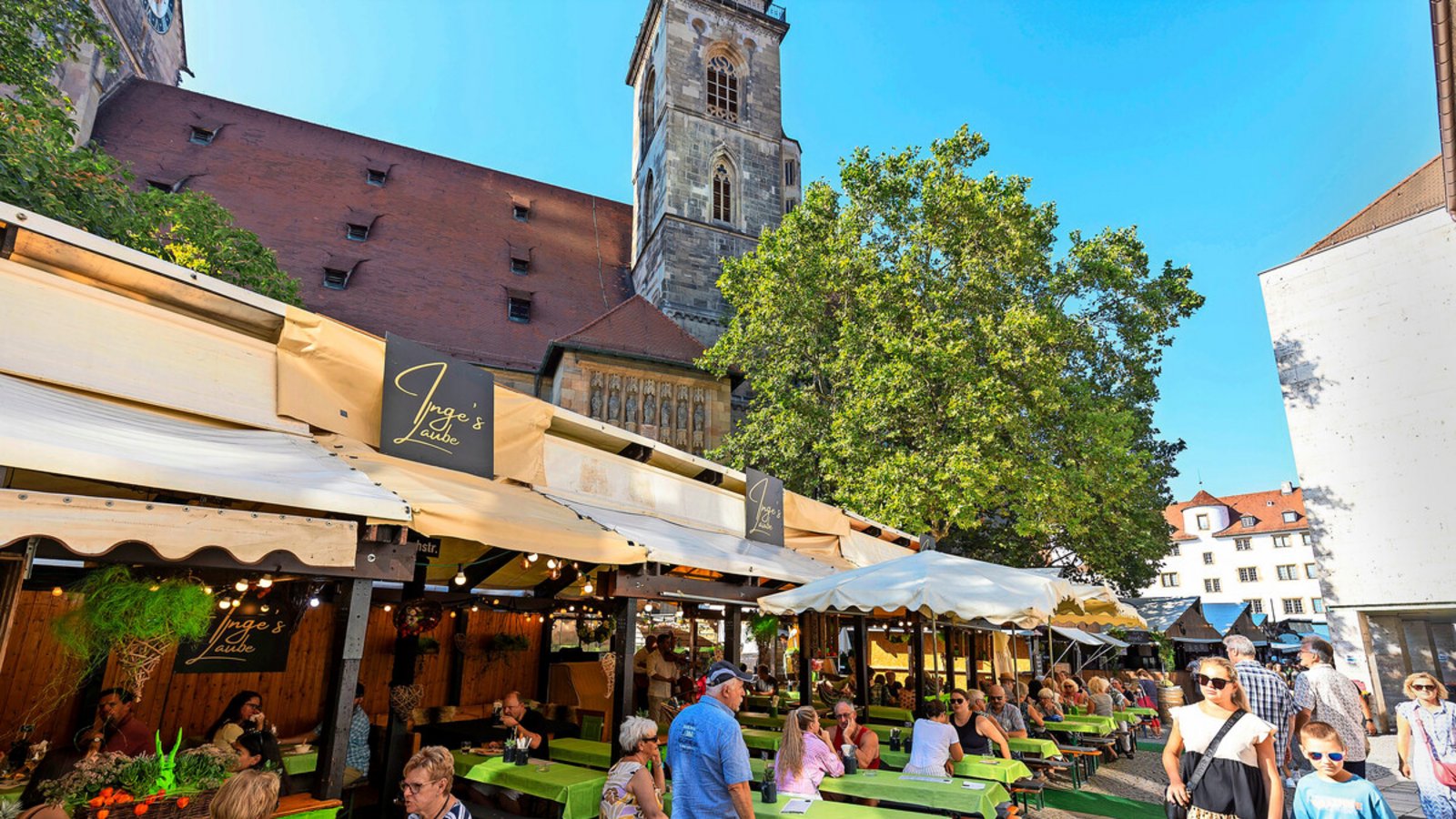 Das Stuttgarter Weindorf hat begonnen.Foto: /Leif Piechowski Das Stuttgarter Weindorf hat begonnen.Foto: /Leif Piechowski