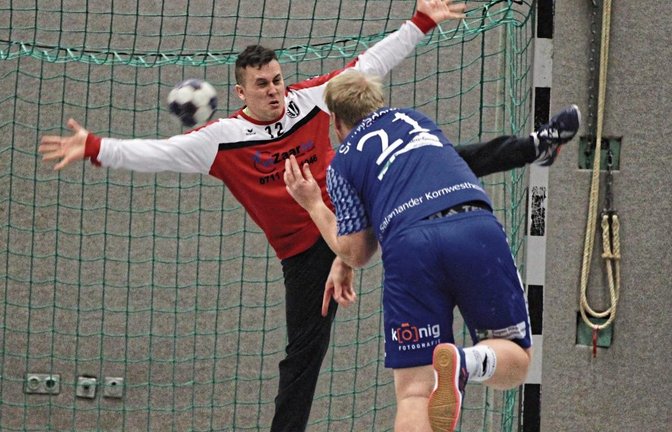 Die Paraden von Henning Fritz, Europameister 2004 und Weltmeister 2007, haben Tobias Rothacker inspiriert, Torwart zu werden. Foto: Nachreiner