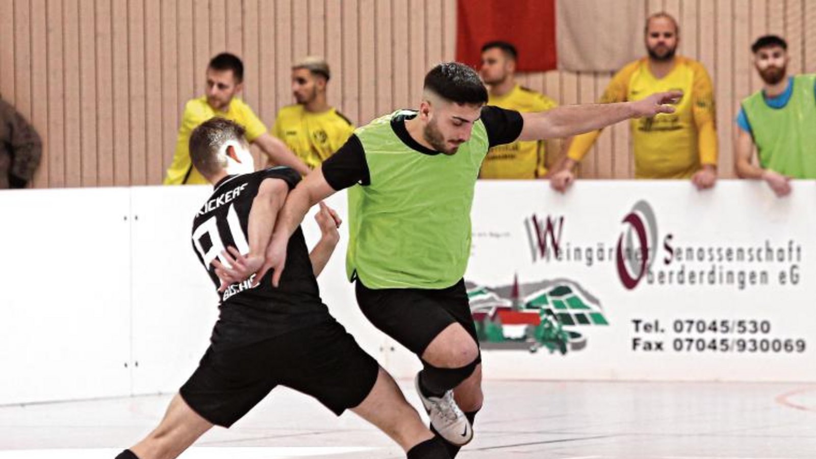 Zeki Beldek (rechts) und der VfB Vaihingen überzeugten zwar im Qualifikationsturnier des Andreas-Knapp-Gedächtnisturniers, löste aber nicht das Ticket für das Hauptturnier. Foto: Baumann Zeki Beldek (rechts) und der VfB Vaihingen überzeugten zwar im Qualifikationsturnier des Andreas-Knapp-Gedächtnisturniers, löste aber nicht das Ticket für das Hauptturnier. Foto: Baumann
