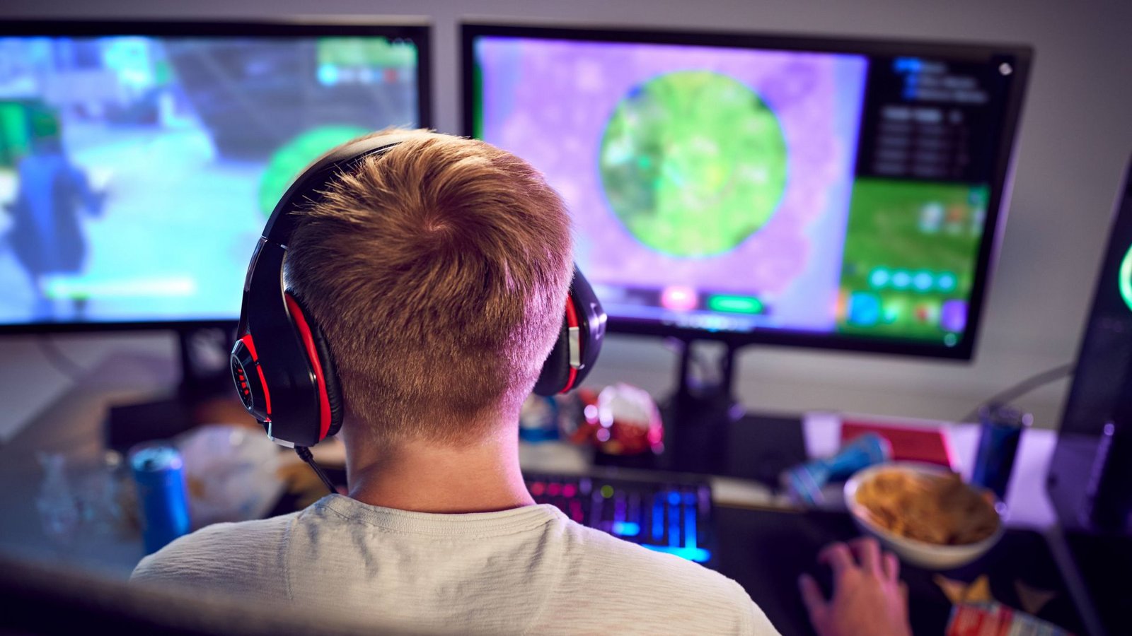 Computerspiele verleiten Teenager dazu, sich zu stark zu isolieren.Foto: imago images/Shotshop/Monkey Business 2 Computerspiele verleiten Teenager dazu, sich zu stark zu isolieren.Foto: imago images/Shotshop/Monkey Business 2