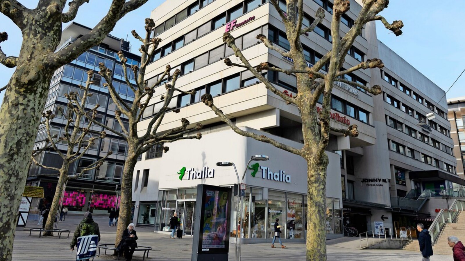 Das Wittwer-Haus soll 2030 abgerissen werden. Kann es nach dem Auszug der Buchhandlung für ein Pop-up-Projekt genutzt werden?Foto: Lichtgut/Leif Piechowski Das Wittwer-Haus soll 2030 abgerissen werden. Kann es nach dem Auszug der Buchhandlung für ein Pop-up-Projekt genutzt werden?Foto: Lichtgut/Leif Piechowski
