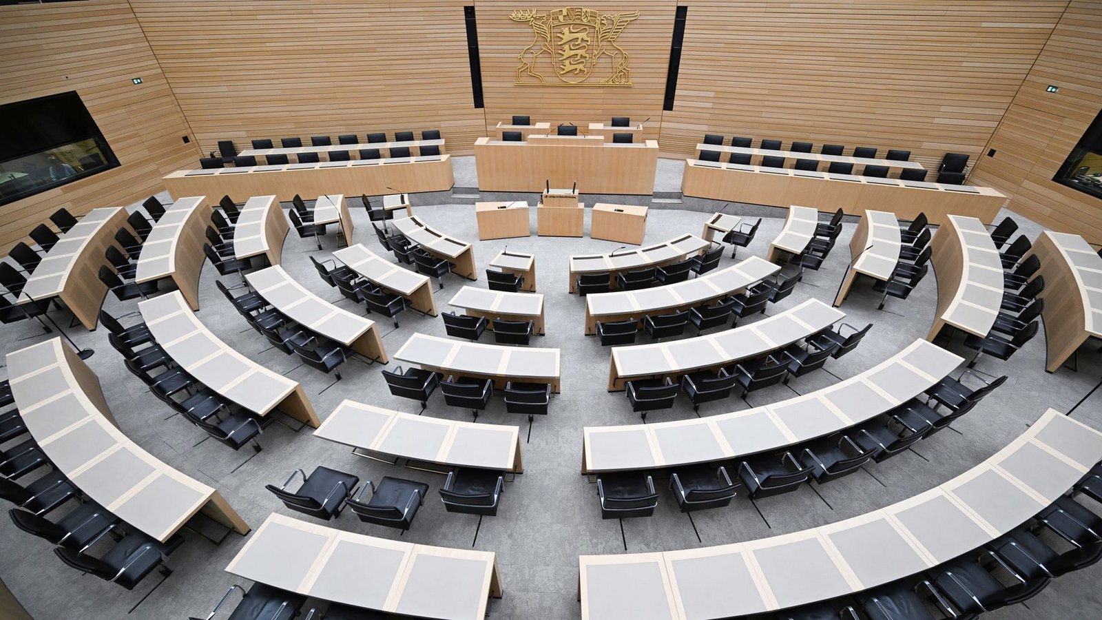 Nach der Landtagswahl 2026 sollen die Sitze in Baden-Württemberg neu besetzt werden.Foto: dpa/Bernd Weißbrod