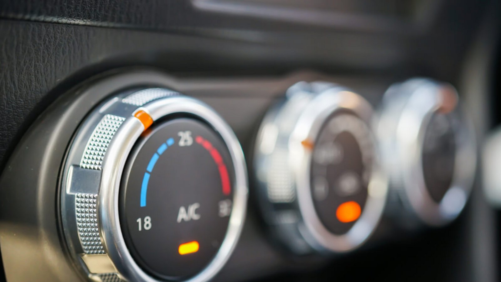 Die Klimaanlage im Auto sollte auch im Winter genutzt werden. Hier verraten wir Ihnen die Gründe.Foto: BlueBoeing / Shutterstock.com Die Klimaanlage im Auto sollte auch im Winter genutzt werden. Hier verraten wir Ihnen die Gründe.Foto: BlueBoeing / Shutterstock.com