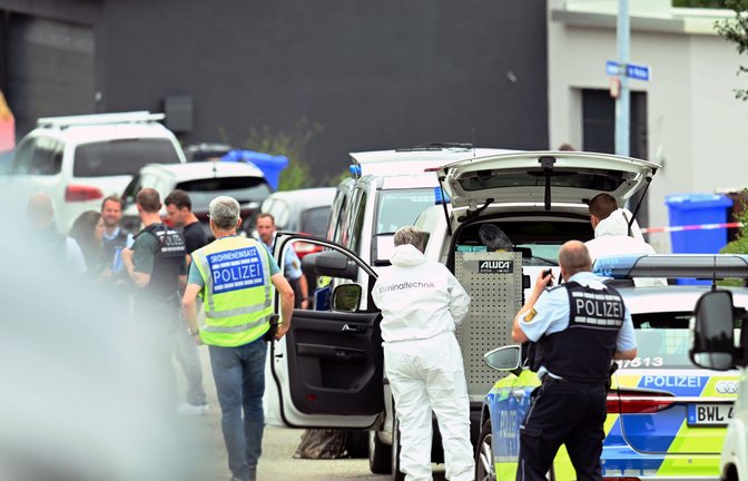 Die Polizei im Großeinsatz in Albstadt.<span class='image-autor'>Foto: David Pichler/Südwestdeutsches /David Pichler</span>