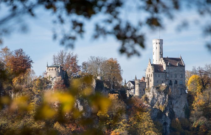 Einsatzkräfte retteten die Familie am Schloss Lichtenstein. (Archivbild)<span class='image-autor'>Foto: dpa/Sebastian Gollnow</span>