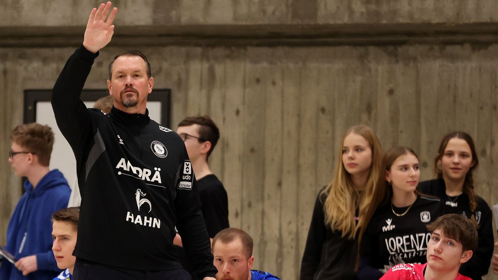 TVB-Coach Misha Kaufmann musste auf acht EM-Fahrer verzichten.Foto: Pressefoto Baumann TVB-Coach Misha Kaufmann musste auf acht EM-Fahrer verzichten.Foto: Pressefoto Baumann