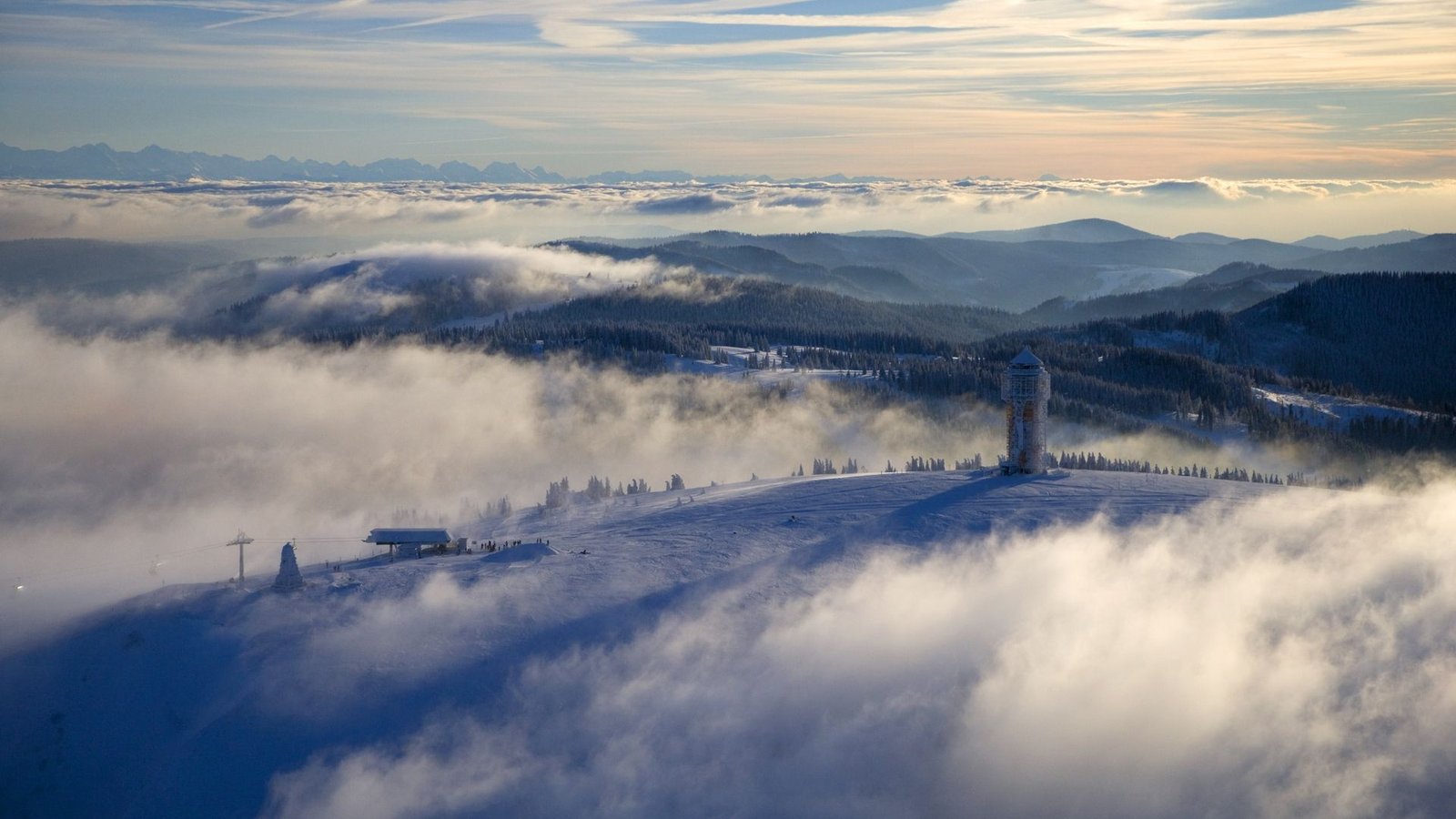 Für den Bau eines Fernsehturms hat man am Feldberg schon mal den Naturschutz zurückgestellt.Foto: TMBW/Silas Stein Für den Bau eines Fernsehturms hat man am Feldberg schon mal den Naturschutz zurückgestellt.Foto: TMBW/Silas Stein