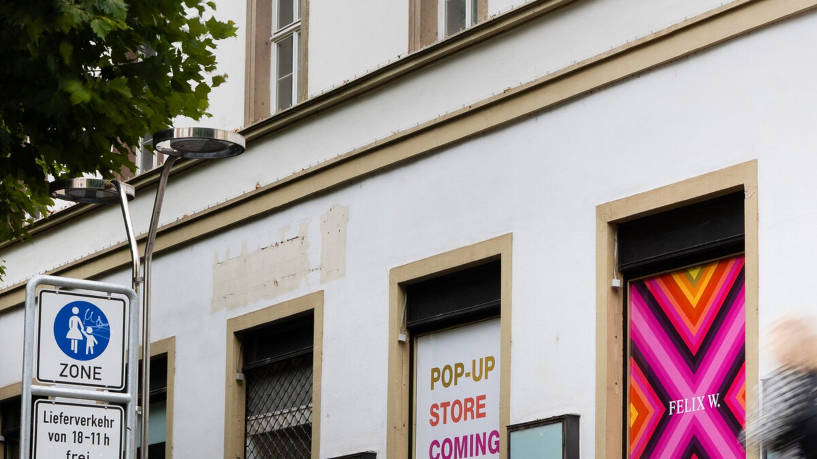 Ist das Werbung für den Pop-up-Store in der Büchsenstraße? Mitnichten! Der hat mittlerweile wieder geschlossen.Foto: Lichtgut/Leif Piechowski Ist das Werbung für den Pop-up-Store in der Büchsenstraße? Mitnichten! Der hat mittlerweile wieder geschlossen.Foto: Lichtgut/Leif Piechowski