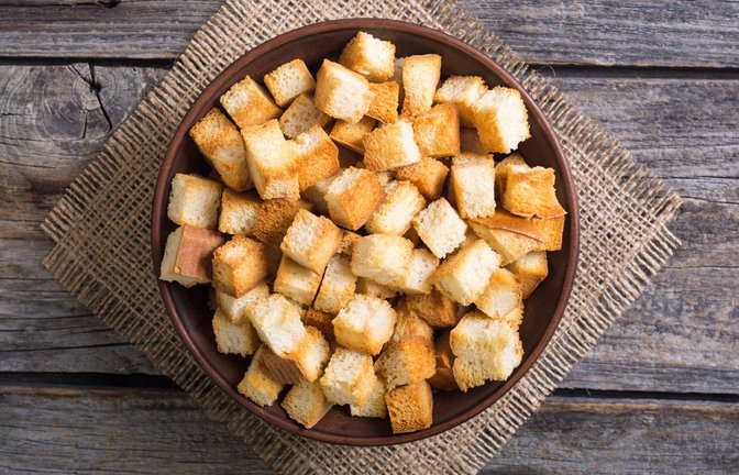 Brotreste eignen sich perfekt, um Croutons selber zu machen.<span class='image-autor'>Foto: AlexeiLogvinovich / shutterstock.com</span>