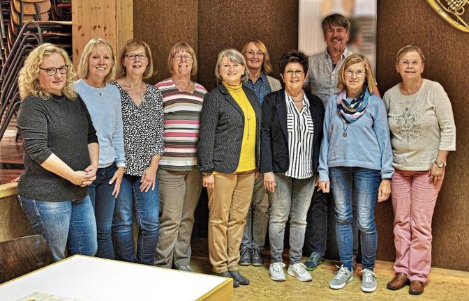 Hahn im Korb bei der Eintracht Illingen: Die Vorstandschaft des Gesangvereins ist deutlich weiblicher geworden. Fotos: p