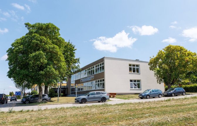 Die „Nase“ der Schönbuchschule – hier der Neubau – bekommt einen Vorbau, damit Kinder und Lehrkräfte im Brandfall selbst die Schule verlassen können.<span class='image-autor'>Stefanie Schlecht</span>