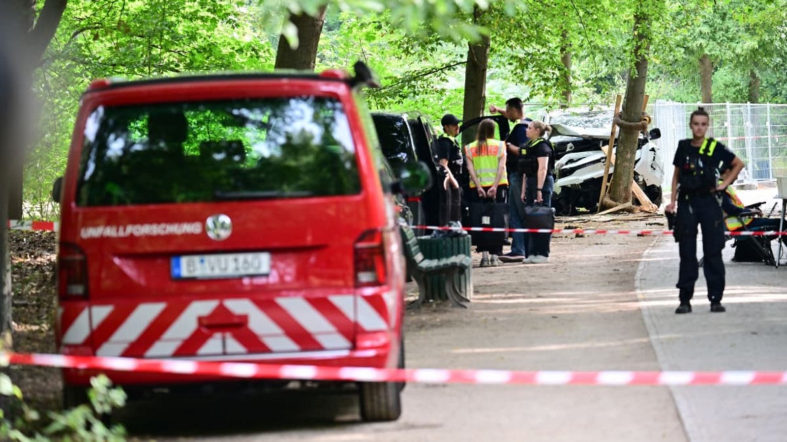 Auto rast in Menschenmenge: Der CSD in Berlin wurde abgebrochen.Sebastian Gollnow/dpa