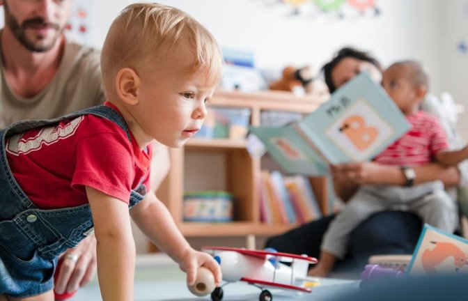 Spielgruppen entlasten Eltern für wenige Stunden.<span class='image-autor'>Rawpixel.com / stock.adobe.com</span>