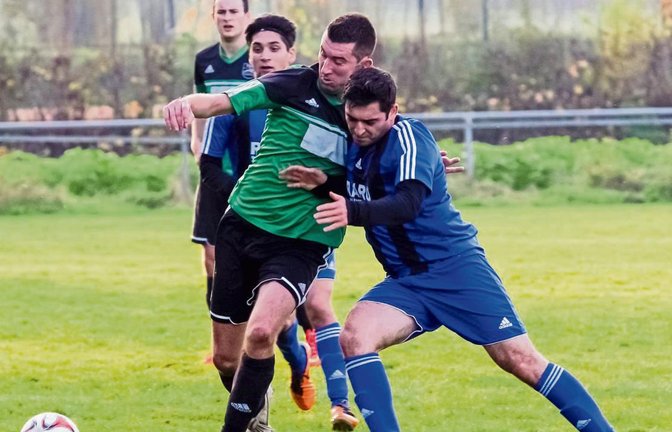 Am Sonntag wird Marc Hahn (Mitte) wohl keine Freunde kennen, wenn er auf seinen ehemaligen Trainer Siegfried Blum trifft. Foto: Simecek