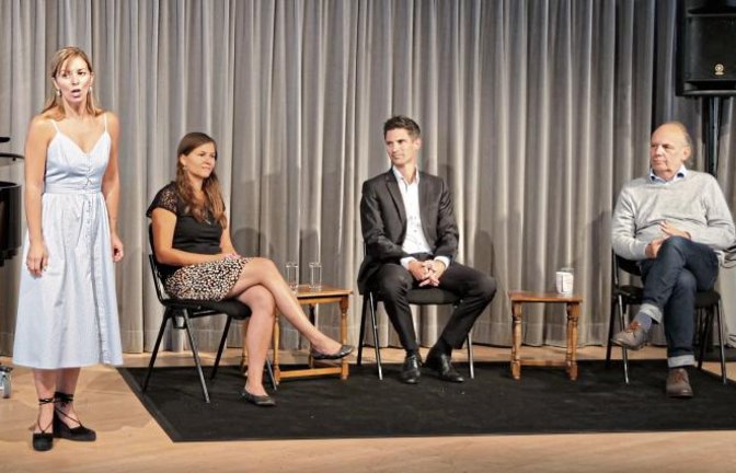 Elisandra Melián, Inken Meents, Robin Davis und Thomas Münstermann (von links) gewährten beim Opernfrühstück Einblicke in die jüngste Produktion: „Fidelio“.  Foto: Friedrich