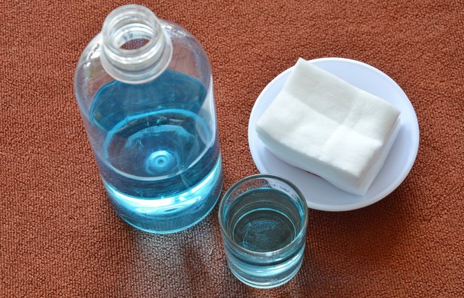 Wasserstoffperoxid kann als Alternative zu Chlor eingesetzt werden.<span class='image-autor'>Foto: pedphoto36pm / shutterstock.com</span>