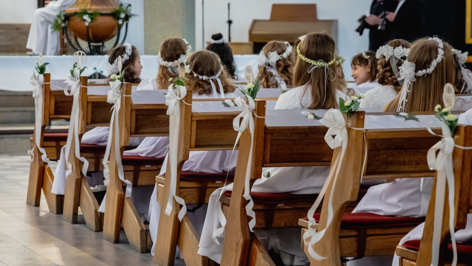 Die Kommunion ist ein Anlass, um liebevolle und stärkende Worte mitzugeben.Foto: Fotokon/ Shutterstock