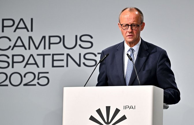Bundeskanzler  Friedrich Merz beim  Spatenstichs zum IPAI-Campus in Heilbronn<span class='image-autor'>Foto: dpa</span>