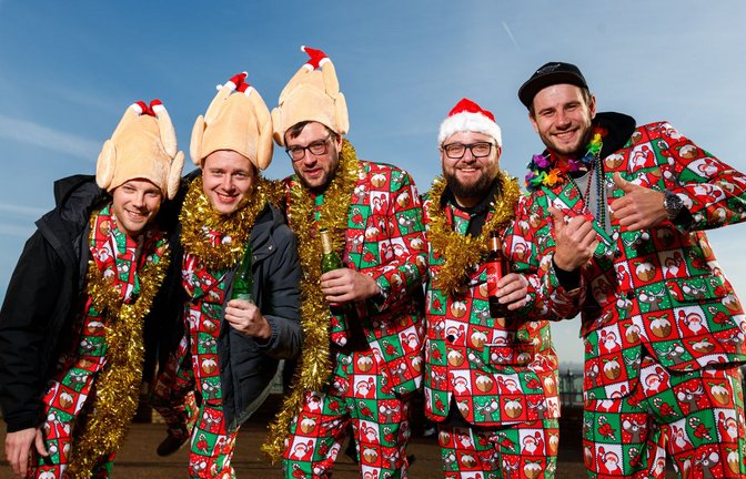 Weihnachten, das Fest der Liebe – und mittlerweile auch der verrückten Kleidung. (Symbolbild)<span class='image-autor'>Foto: dpa//John Walton</span>