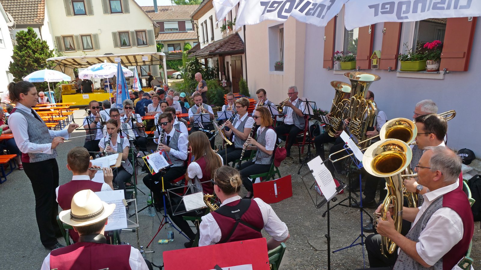 Der Orchesterverein Horrheim spielt zum Platzkonzert auf.
