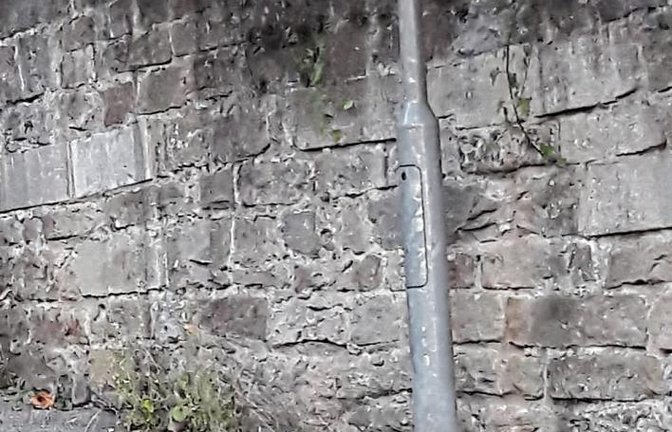 Diese Straßenmarkierung in Aurich ist eindeutig für die Katz’.  Foto: Rücker