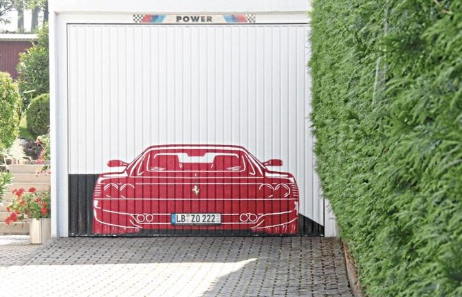Lust auf einen Ferrari? Machen wir uns selbst! Gesehen in Gündelbach.  Foto: Rostek
